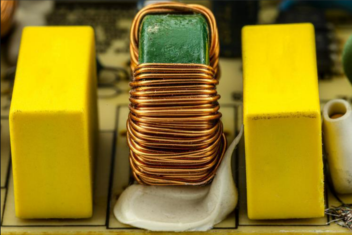 【電感器固定膠粘劑】選擇什么類型的膠水？應用中的考慮因素？